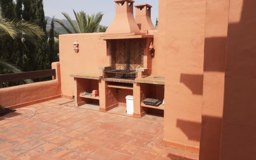 5 bedrooms Townhouse in Milla de Oro