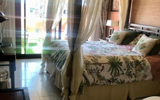 5 bedrooms Townhouse in Milla de Oro