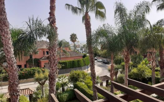 5 bedrooms Townhouse in Milla de Oro