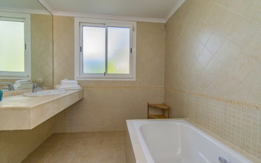 3 bedrooms Villa in Benahavis