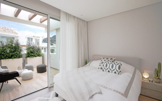 Ático de 4 dormitorios en  Benahavis