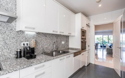 3 bedrooms Apartment in Nueva Andalucia