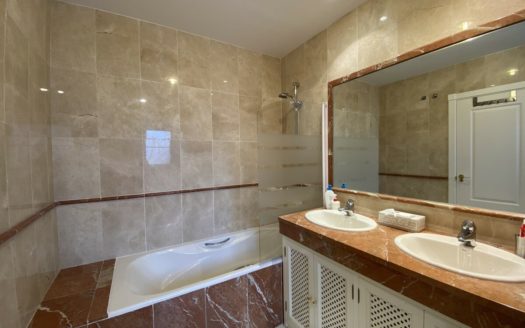 Apartamento de 3 dormitorios en Hacienda del Sol