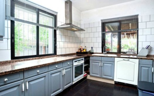 15 bedrooms Villa in Nueva Andalucia