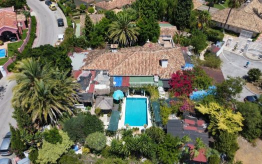 15 bedrooms Villa in Nueva Andalucia