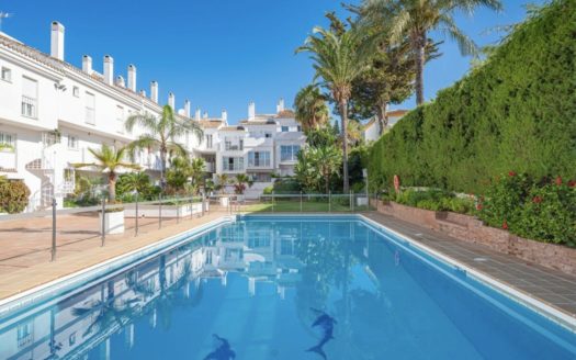 3 bedrooms Townhouse in Nueva Andalucia