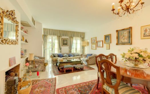 3 bedrooms Townhouse in Nueva Andalucia