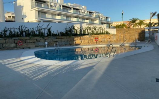 Ático de 2 dormitorios en Nueva Milla de Oro