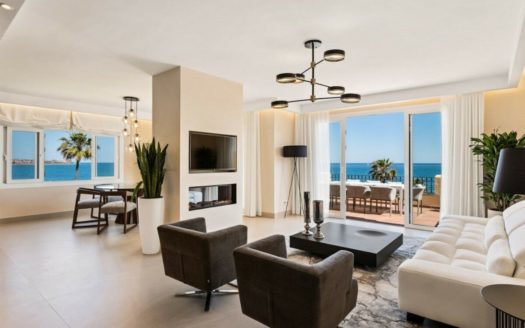 Ático de 3 dormitorios en Nueva Milla de Oro