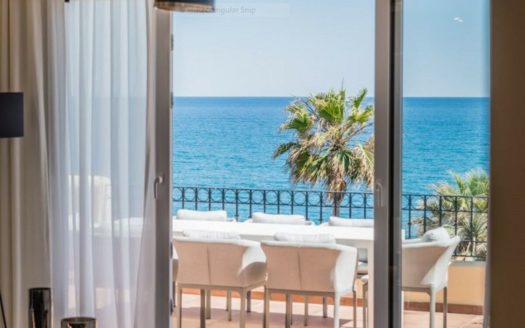 Ático de 3 dormitorios en Nueva Milla de Oro