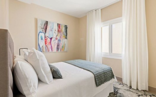 Ático de 3 dormitorios en Nueva Milla de Oro