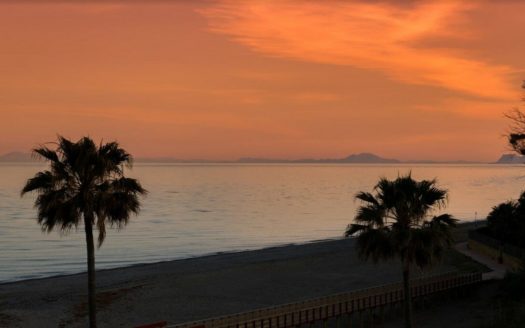 Ático de 3 dormitorios en Nueva Milla de Oro