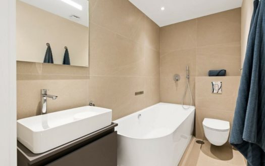 Ático de 3 dormitorios en Nueva Milla de Oro