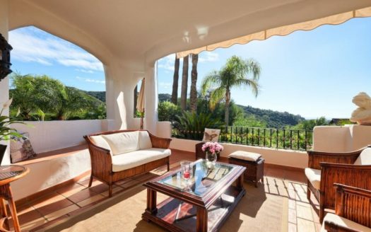 Apartamento de 3 dormitorios en Benahavis