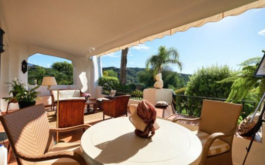 Apartamento de 3 dormitorios en Benahavis