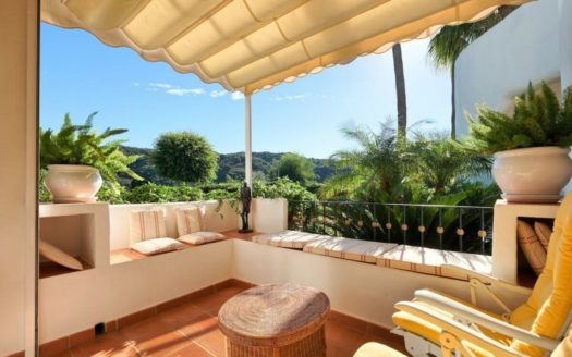 Apartamento de 3 dormitorios en Benahavis