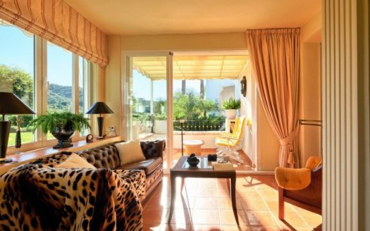 Apartamento de 3 dormitorios en Benahavis