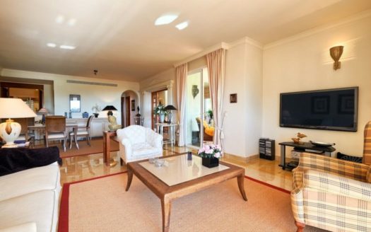 Apartamento de 3 dormitorios en Benahavis