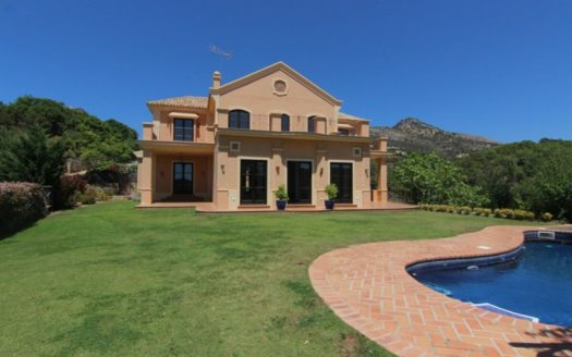 5 bedrooms Villa in Benahavis