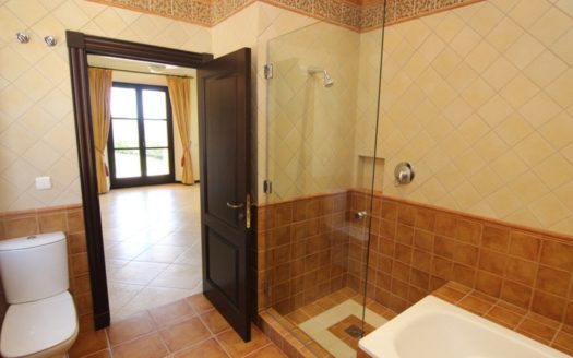 5 bedrooms Villa in Benahavis