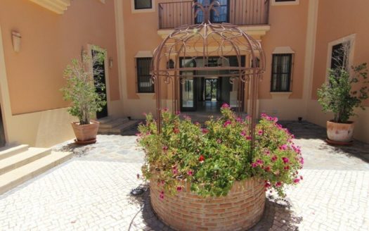 5 bedrooms Villa in Benahavis