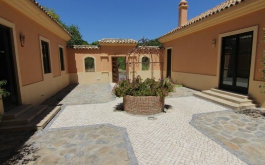 5 bedrooms Villa in Benahavis