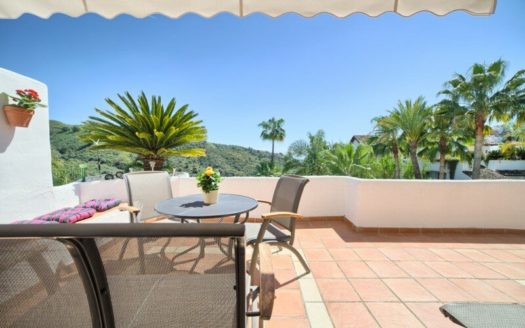 2 bedrooms Apartment in Benahavis