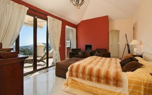 4 bedrooms Villa in Benahavis