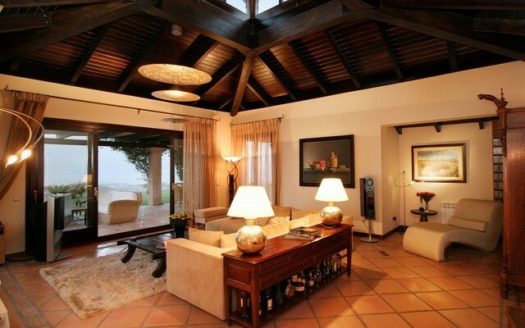 3 bedrooms Villa in Benahavis