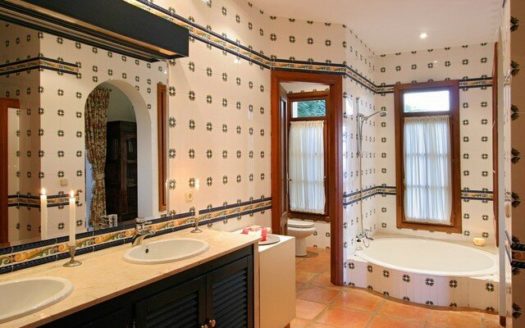 3 bedrooms Villa in Benahavis