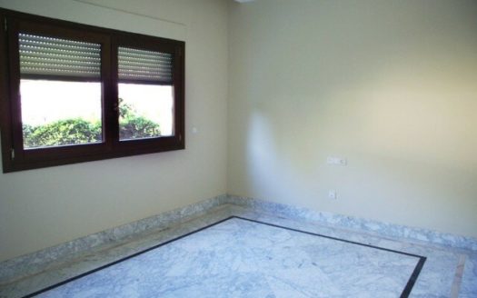 4 bedrooms Apartment in Milla de Oro