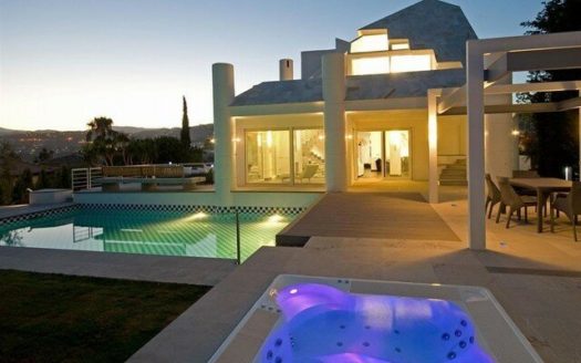6 bedrooms Villa in Nueva Andalucia