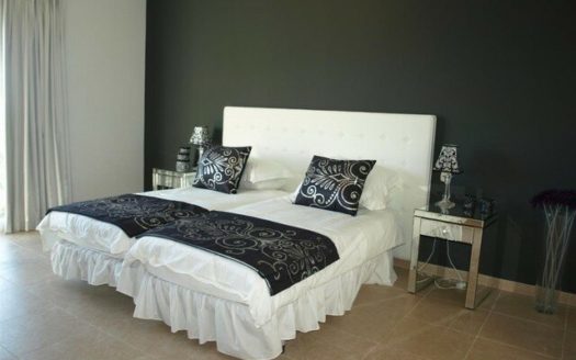 4 bedrooms Villa in Benahavis