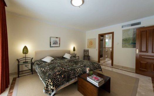 5 bedrooms Villa in Nueva Andalucia