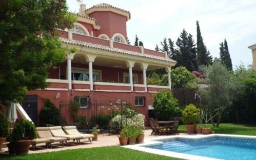 6 bedrooms Villa in El Rosario