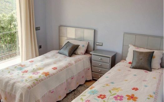 4 bedrooms Villa in Benahavis