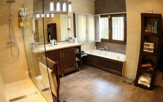 4 bedrooms Villa in Benahavis