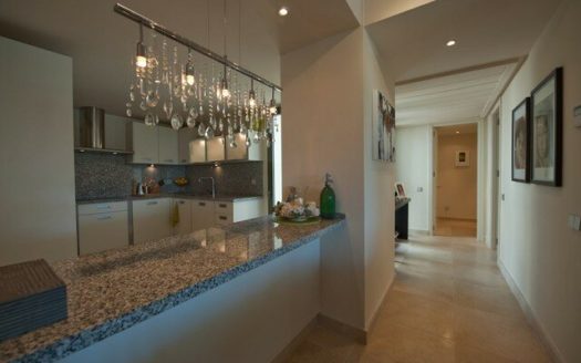 2 bedrooms Apartment in Benahavis