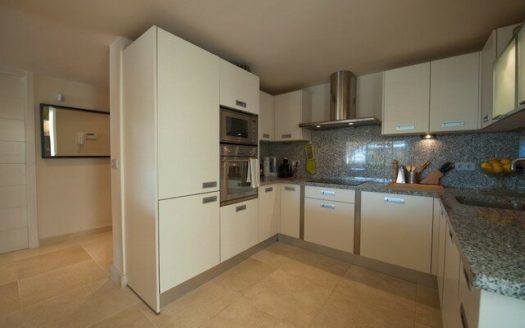 2 bedrooms Apartment in Benahavis