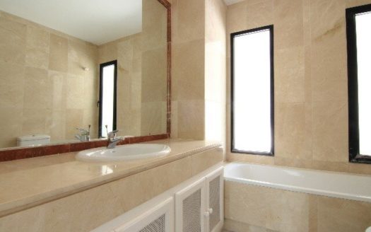 4 bedrooms Villa in Nueva Andalucia