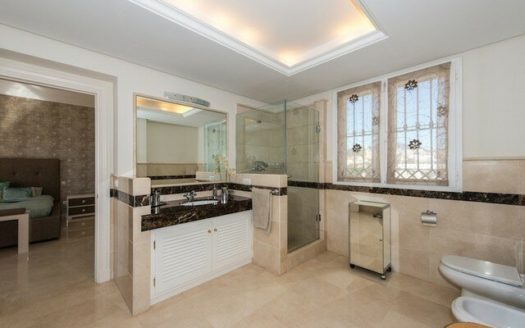 4 bedrooms Villa in Benahavis