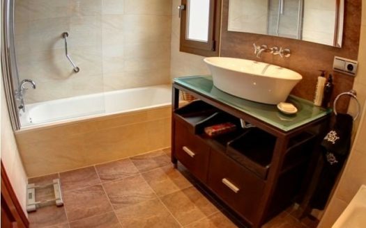 4 bedrooms Villa in Benahavis