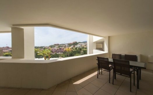 2 bedrooms Apartment in Benahavis