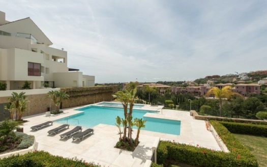 2 bedrooms Apartment in Benahavis