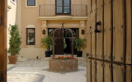 5 bedrooms Villa in Benahavis