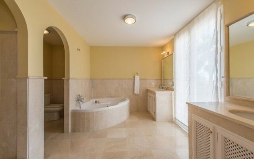 Villa de 6 dormitorios en Benahavis