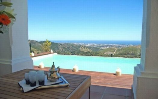 5 bedrooms Villa in Benahavis