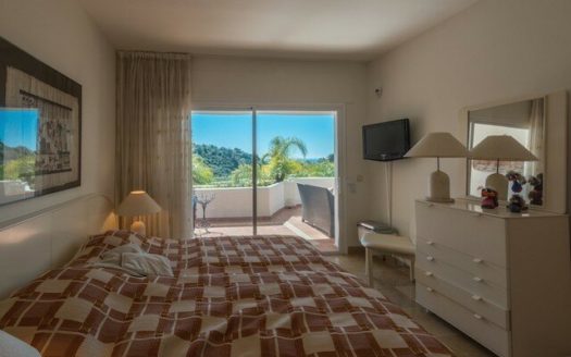 3 bedrooms Apartment in Benahavis