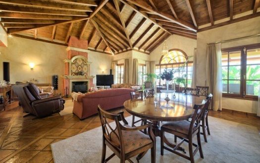 4 bedrooms Villa in Benahavis