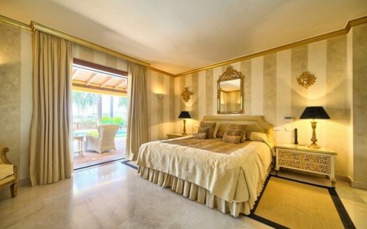 4 bedrooms Villa in Benahavis